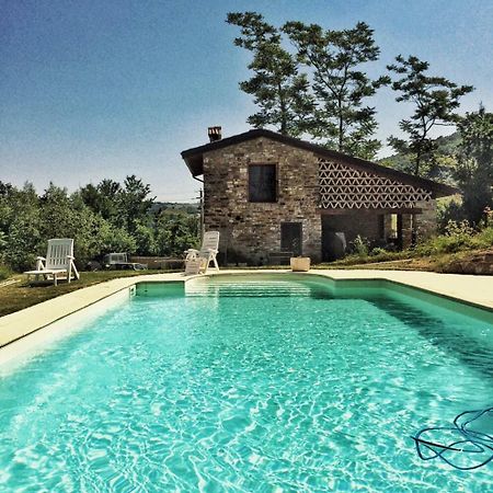 Agriturismo Il Salice Tizzano Val Parma Luaran gambar