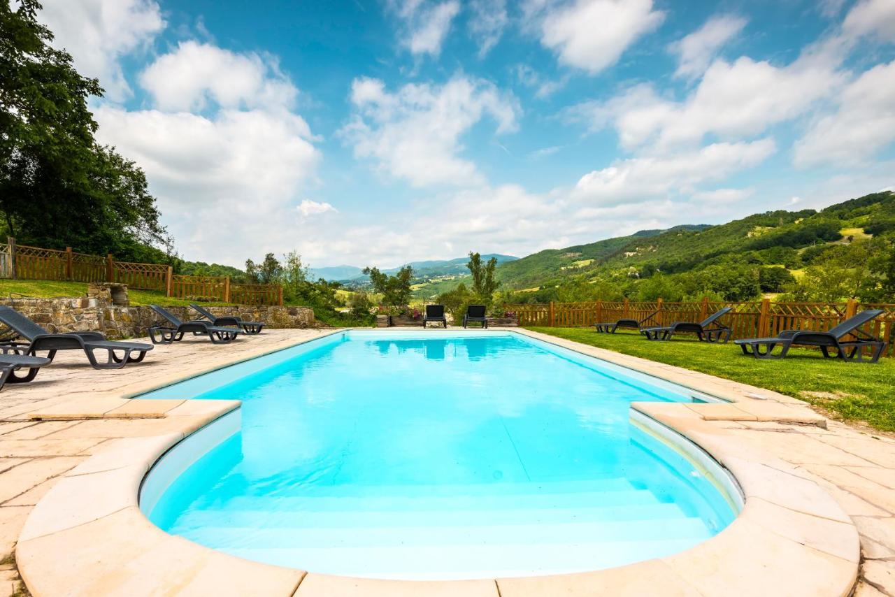 Agriturismo Il Salice Tizzano Val Parma Luaran gambar