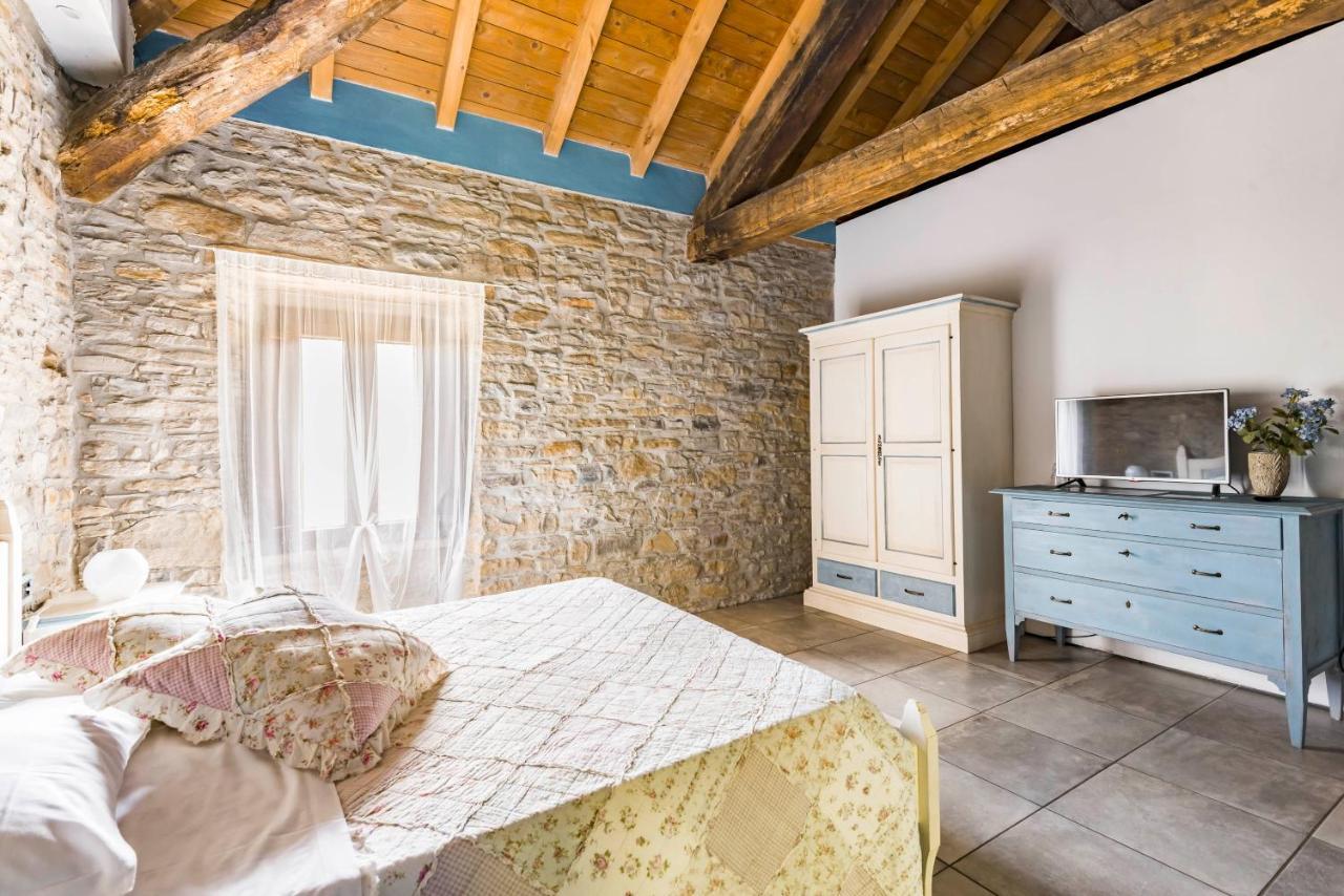 Agriturismo Il Salice Tizzano Val Parma Luaran gambar
