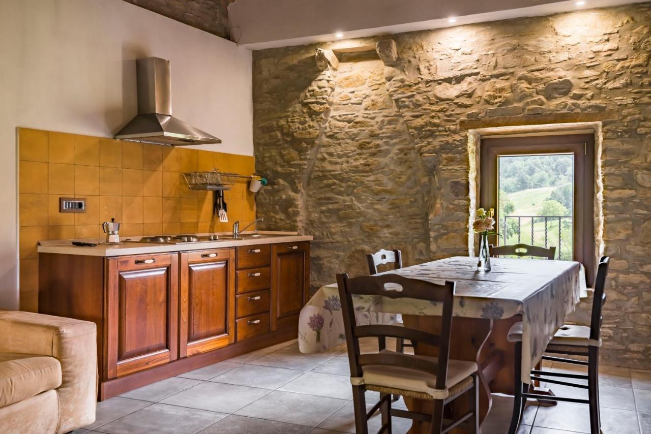 Agriturismo Il Salice Tizzano Val Parma Luaran gambar