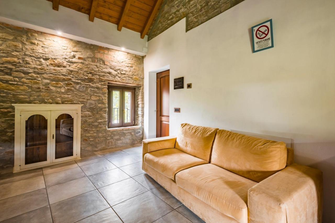 Agriturismo Il Salice Tizzano Val Parma Luaran gambar
