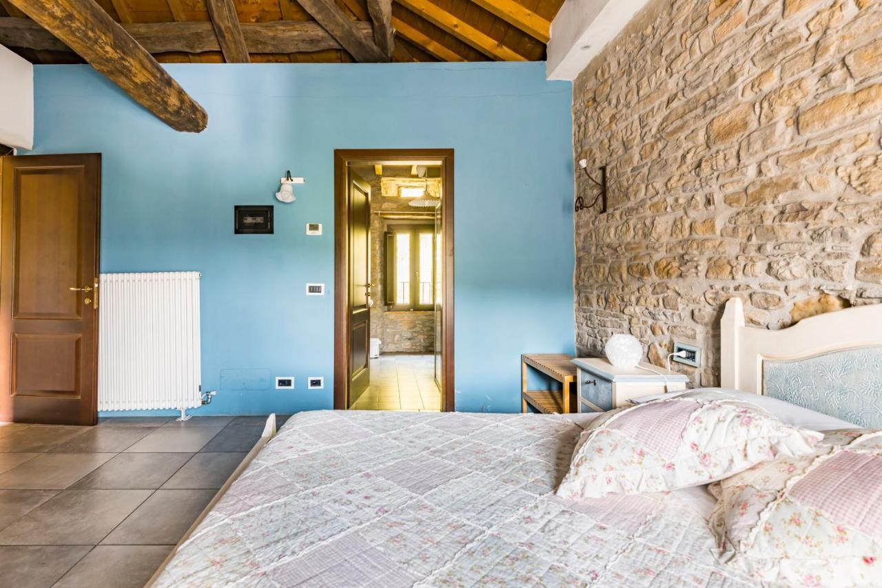 Agriturismo Il Salice Tizzano Val Parma Luaran gambar