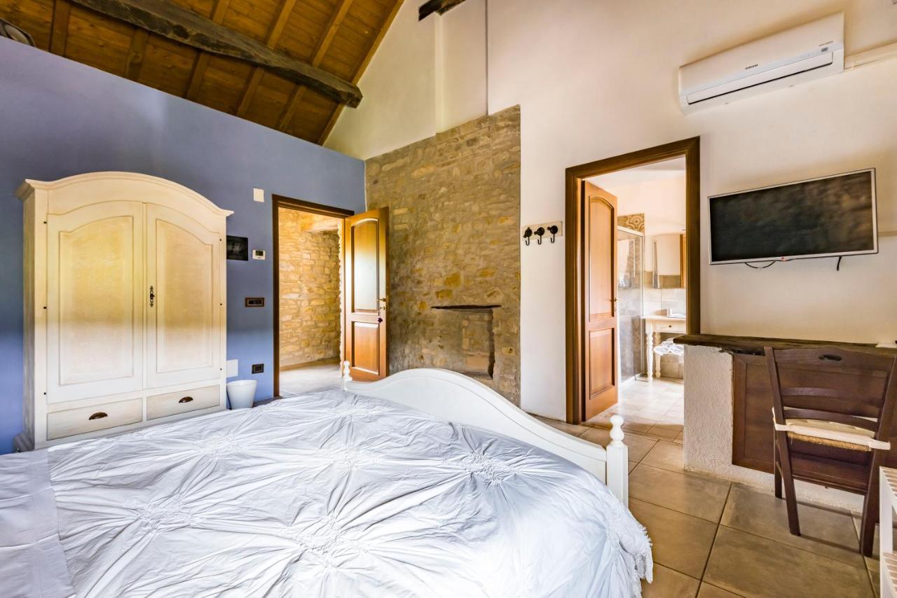 Agriturismo Il Salice Tizzano Val Parma Luaran gambar