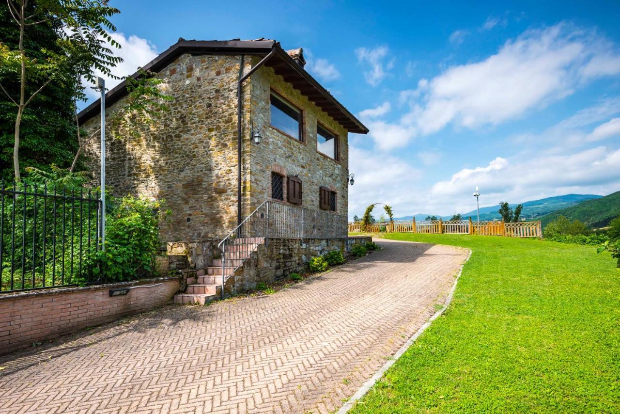 Agriturismo Il Salice Tizzano Val Parma Luaran gambar