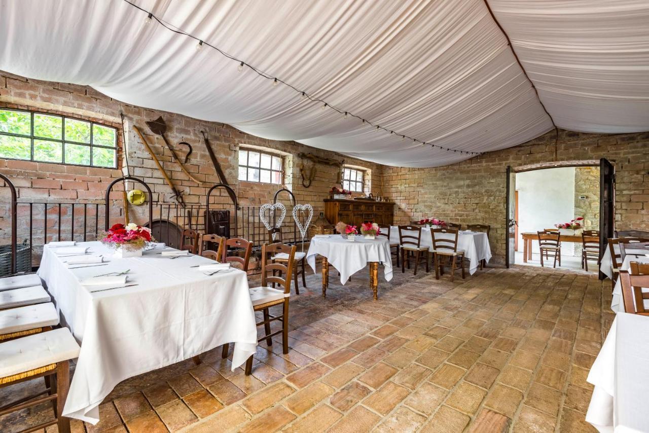 Agriturismo Il Salice Tizzano Val Parma Luaran gambar
