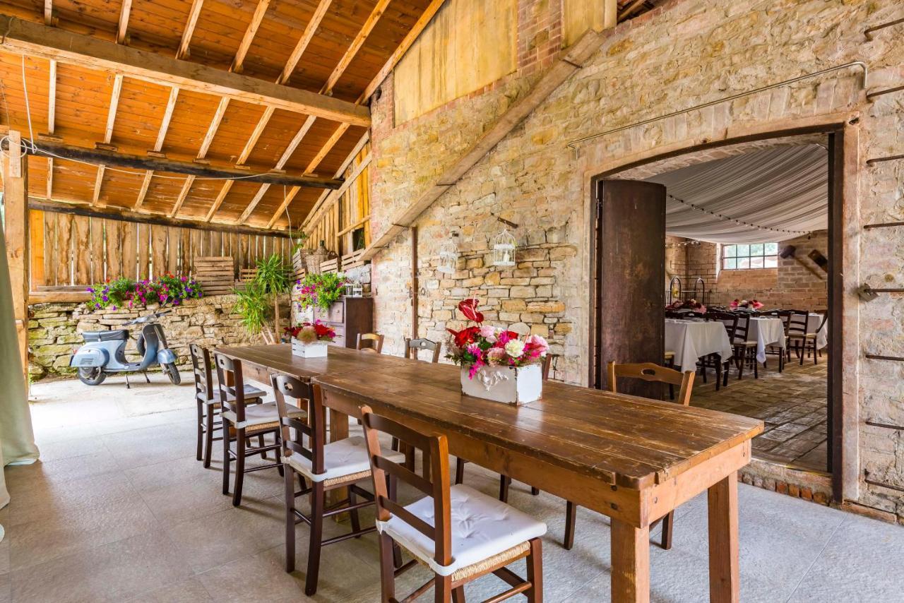 Agriturismo Il Salice Tizzano Val Parma Luaran gambar