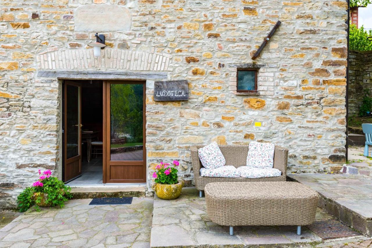 Agriturismo Il Salice Tizzano Val Parma Luaran gambar