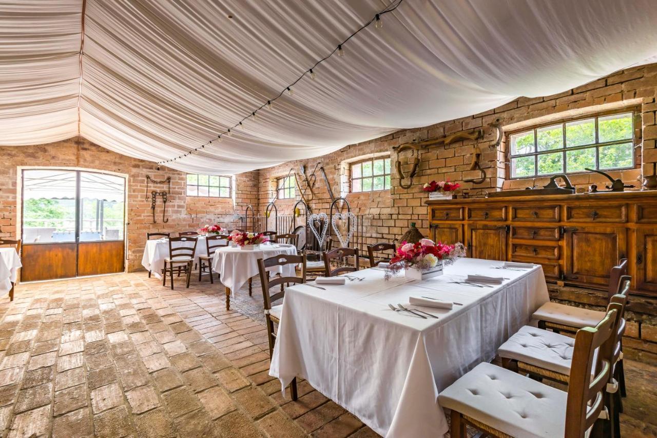 Agriturismo Il Salice Tizzano Val Parma Luaran gambar